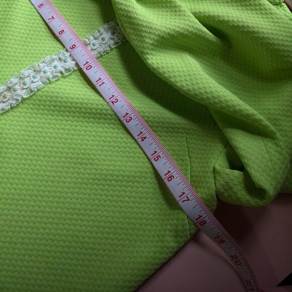 Rare Find Plus-Sized Vintage 60's Lime Green Shift - Picture 5 of 5